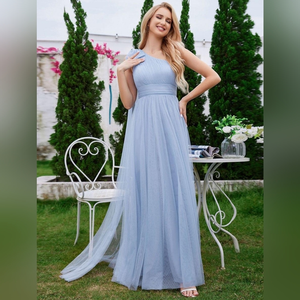 Romantic One Shoulder Bowknot Streamer Tulle A-Line Bridesmaid Dress